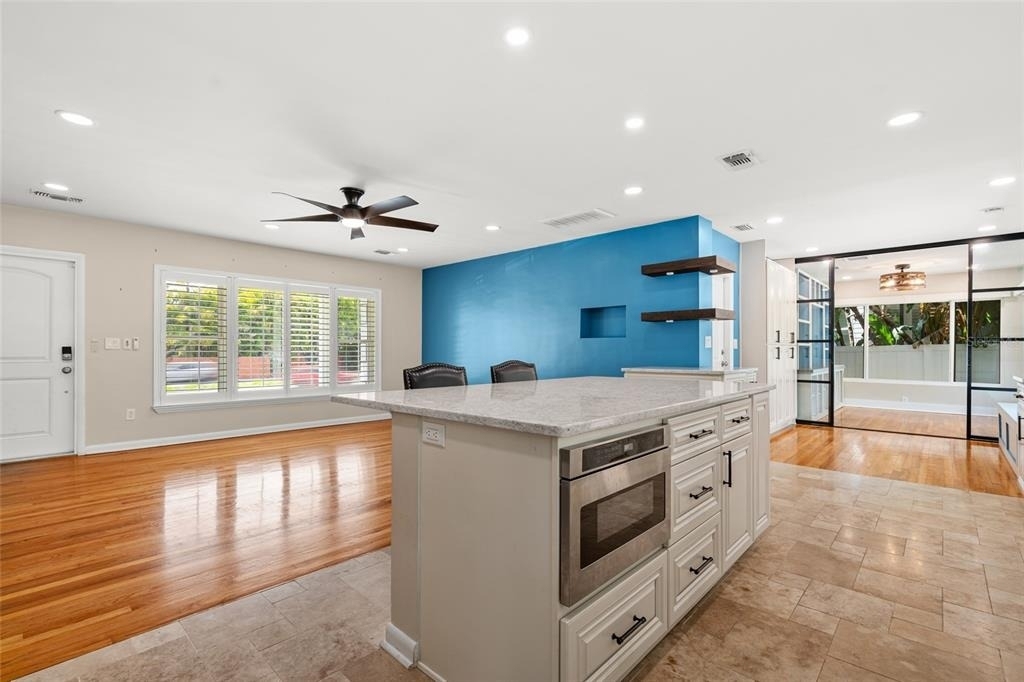 404 S West Shore Boulevard - Photo 5