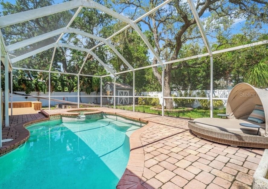 404 S West Shore Boulevard - Photo 1