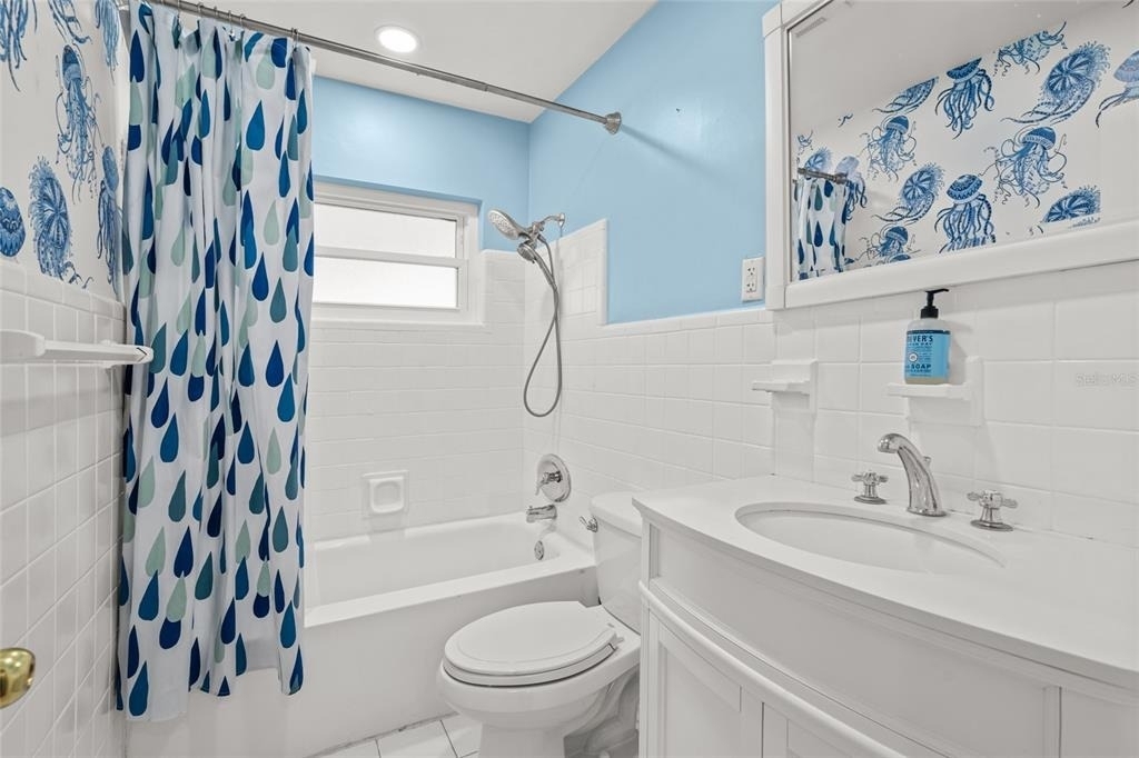 404 S West Shore Boulevard - Photo 8