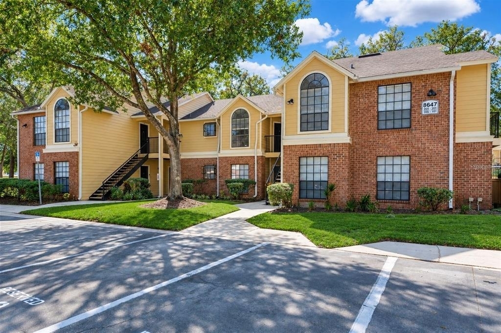 8647 Mallard Reserve Drive - Photo 3