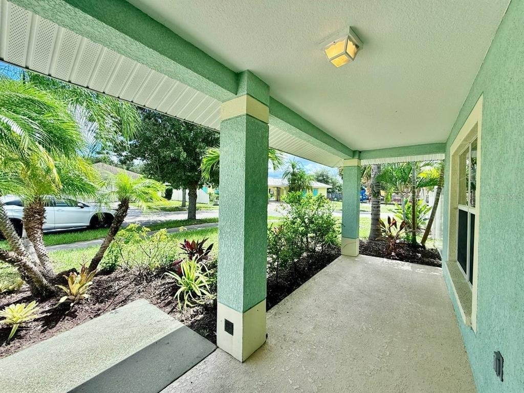 1914 Peaceful Palm Street - Photo 4