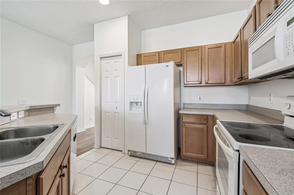 571 Shoreham Court Ne - Photo 28