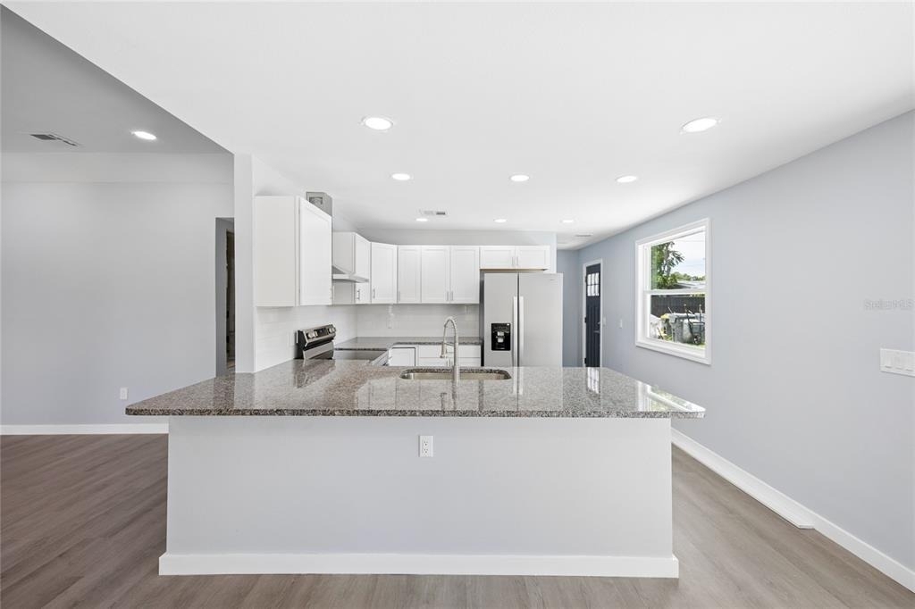 1326 East Avenue - Photo 9