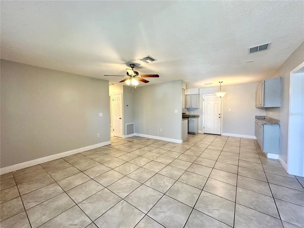116 N College Street - Photo 1