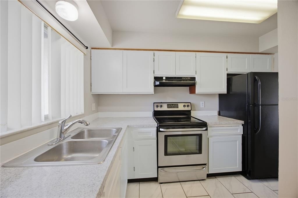 206 Watts Lane - Photo 1