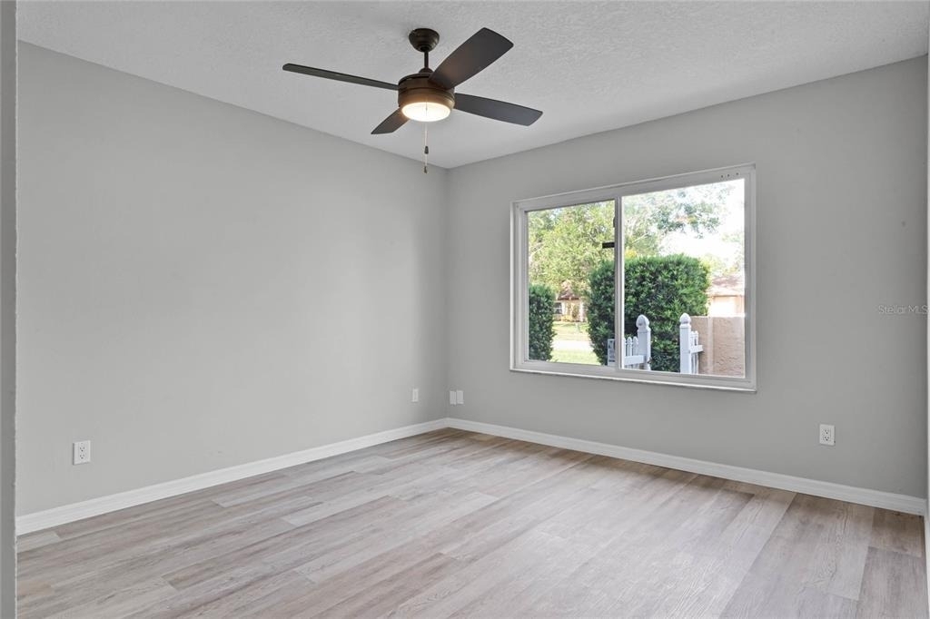 1067 Sophie Boulevard - Photo 9