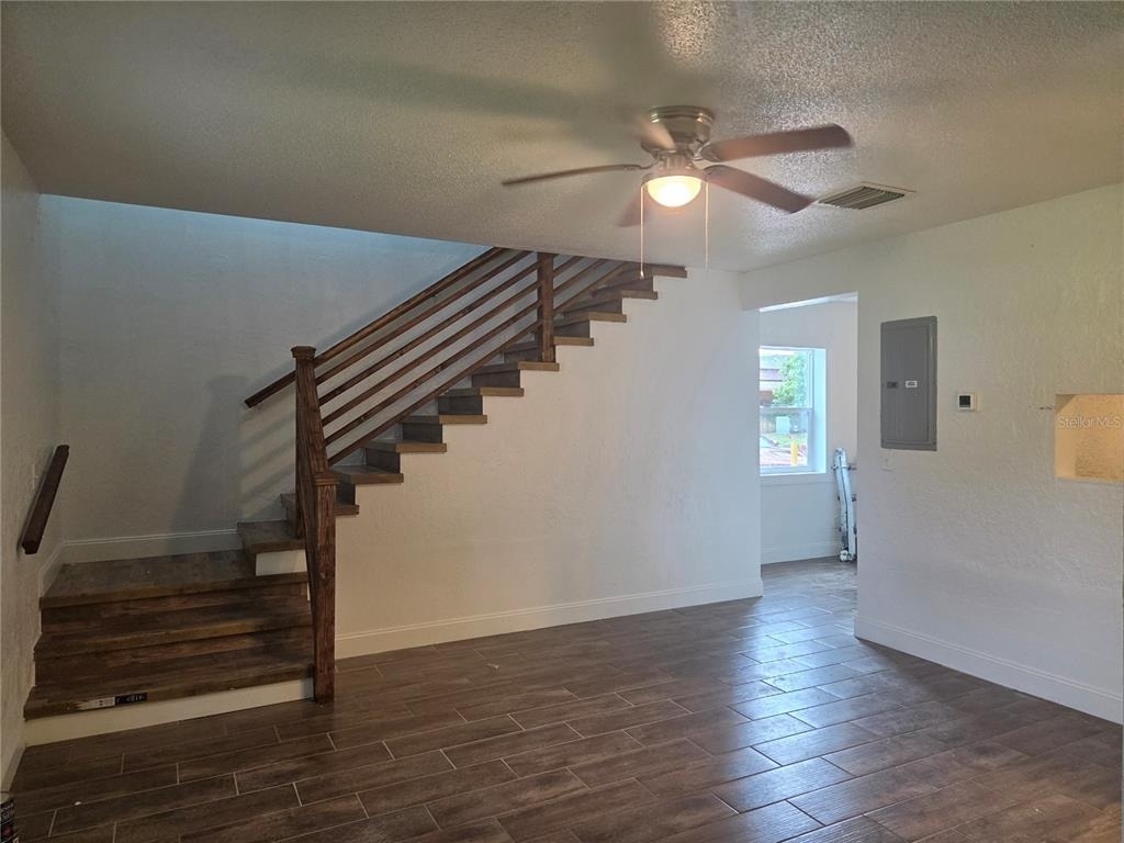 648 Northern Road - Photo 4