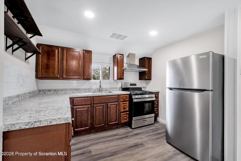 127 1/2 N Garfield Avenue - Photo 14