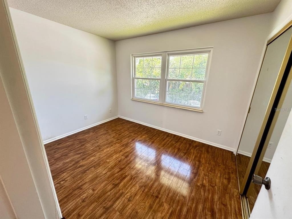 840 Center Avenue - Photo 4