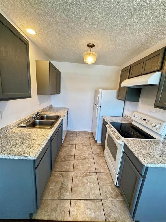 840 Center Avenue - Photo 1