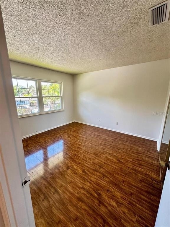 840 Center Avenue - Photo 11