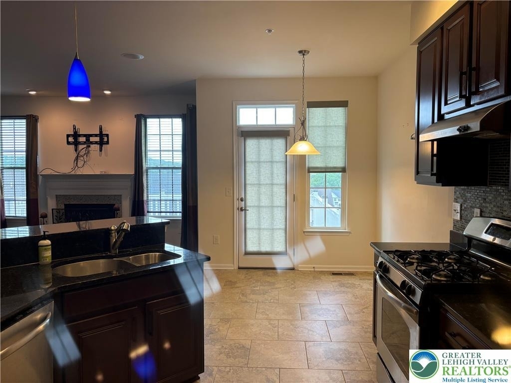 3561 Windsor Court - Photo 11