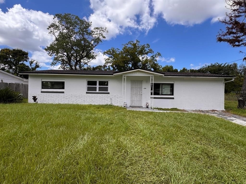 916 Alecon Drive - Photo 0