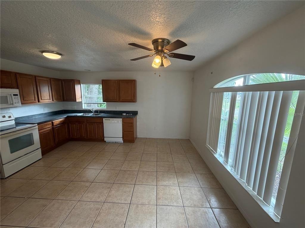 1050 6th Street - Photo 5