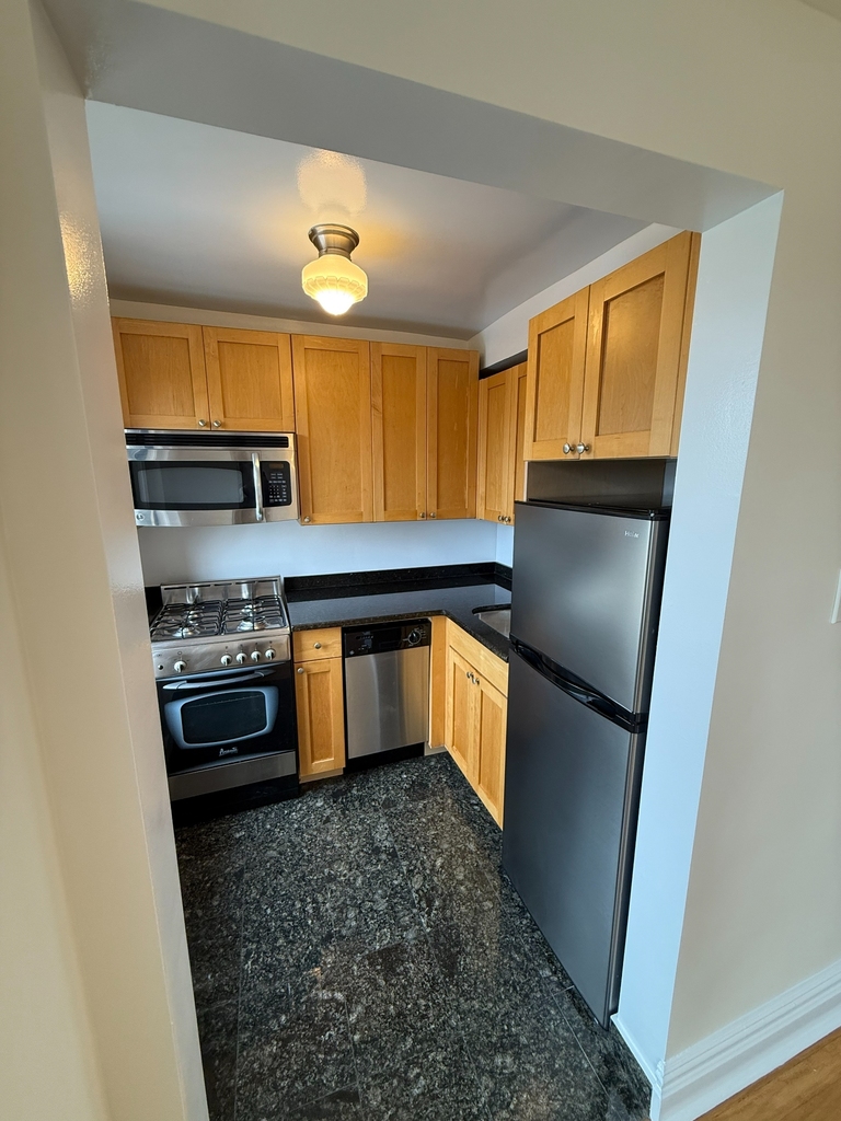 Christopher Street - Photo 3