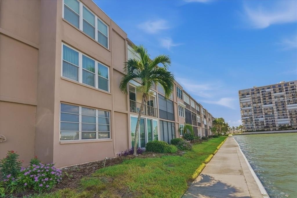 7540 Bay Island Drive S - Photo 44