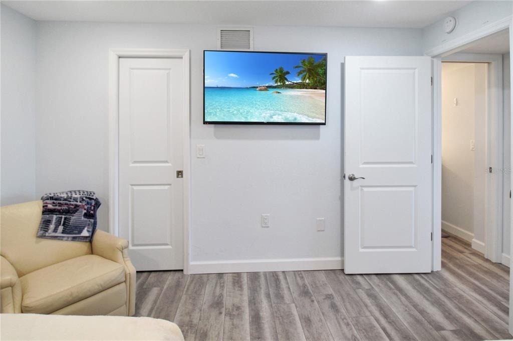 633 Alhambra Road - Photo 19