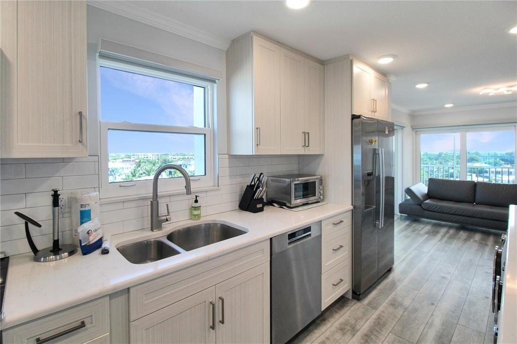 633 Alhambra Road - Photo 25