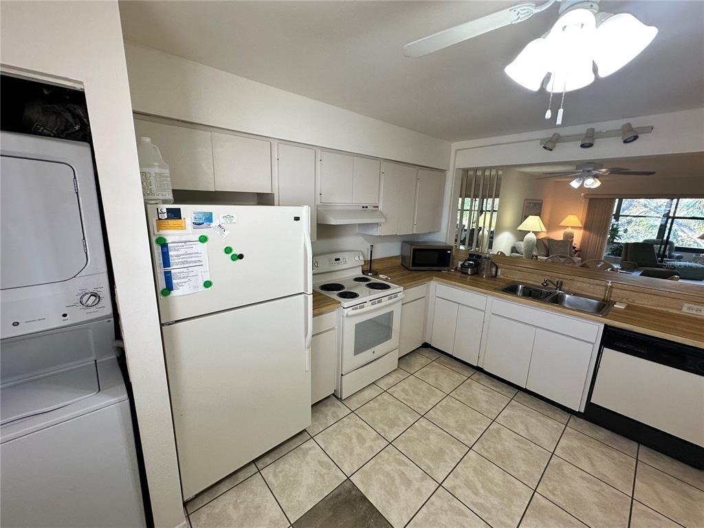 346 Springdale Drive W - Photo 6