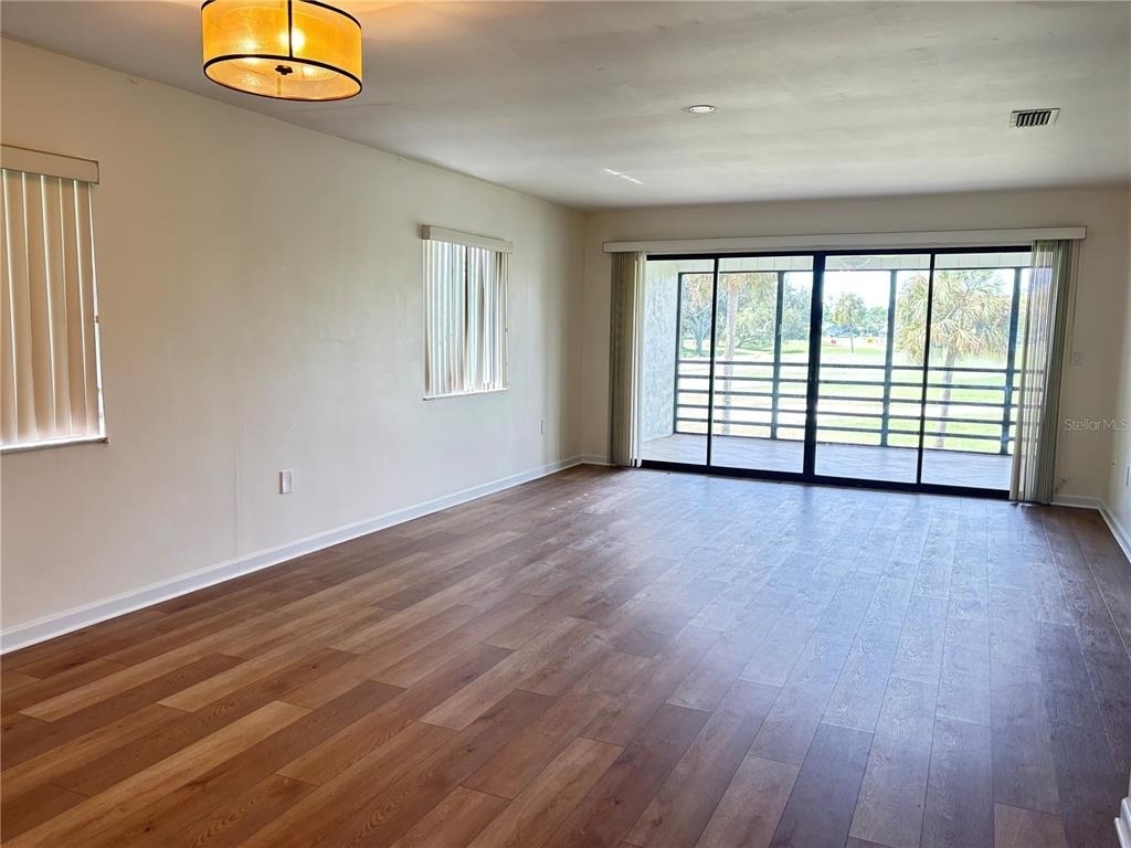 350 Barcelona Drive - Photo 4