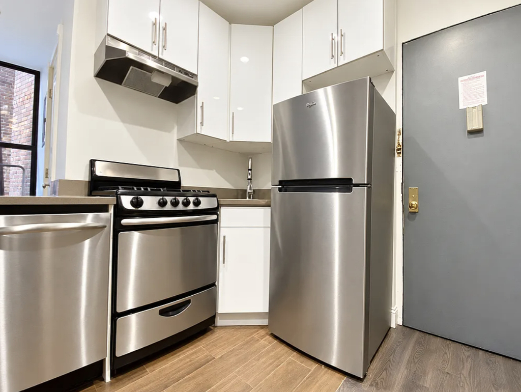 3620 Broadway - Photo 3