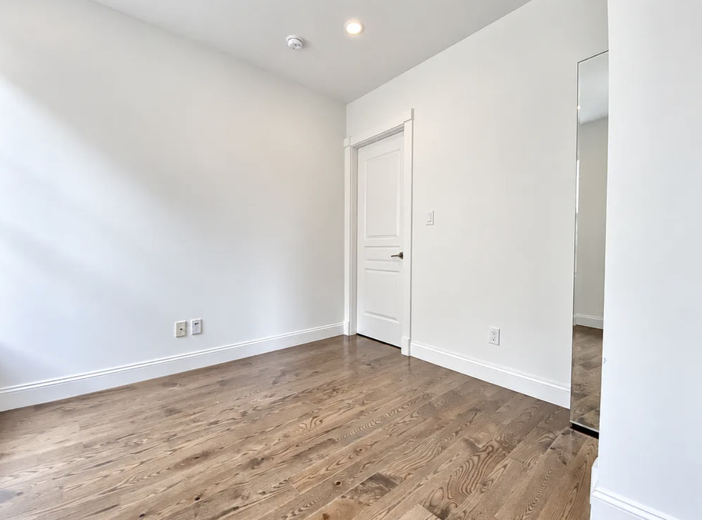 3620 Broadway - Photo 9