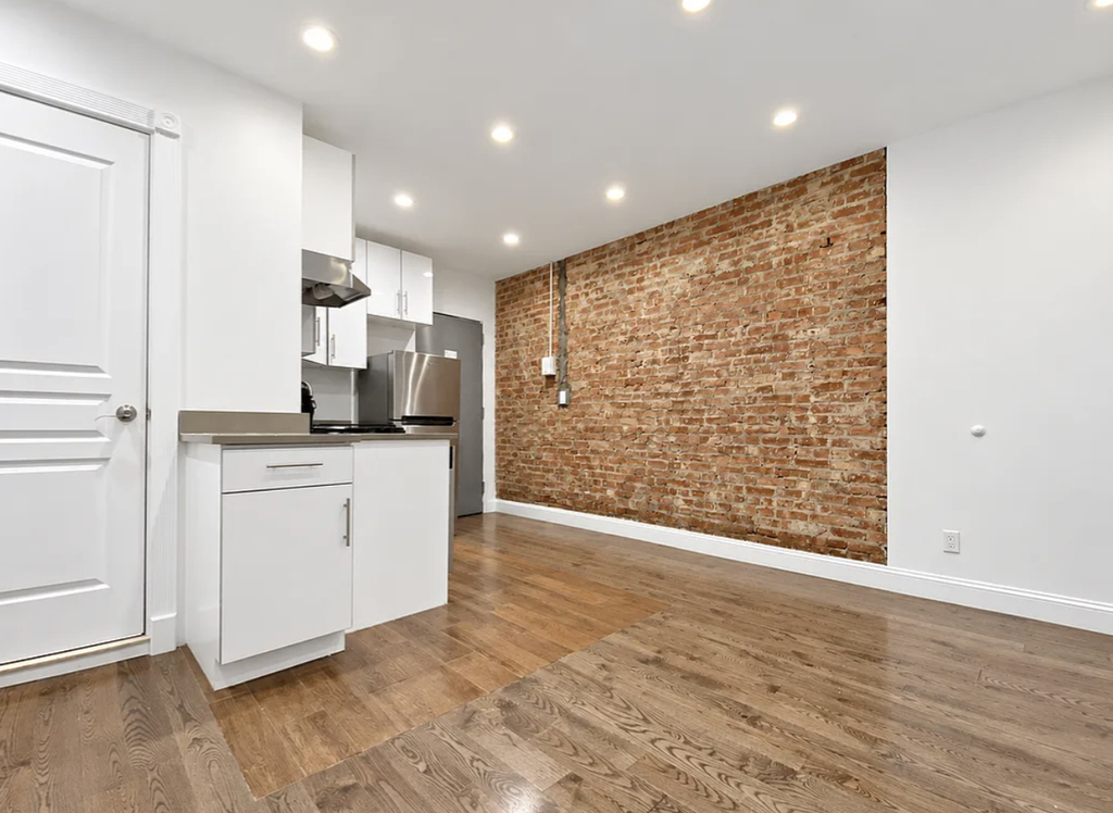 3620 Broadway - Photo 2