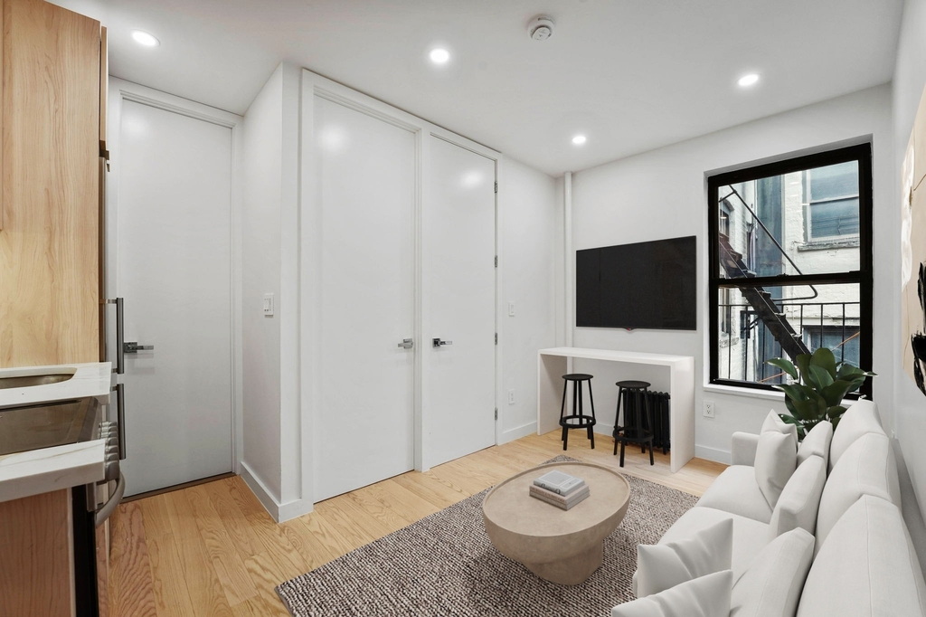 159 Prince Street - Photo 1