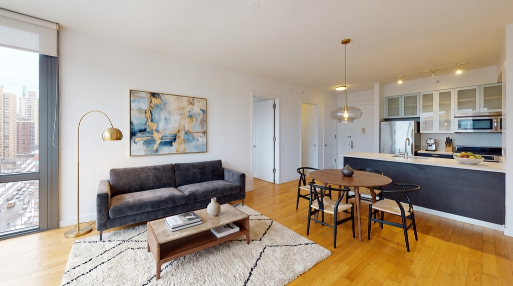 808 Columbus Avenue - Photo 3