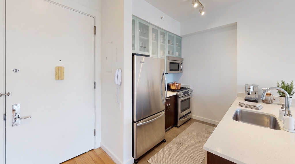 808 Columbus Avenue - Photo 7