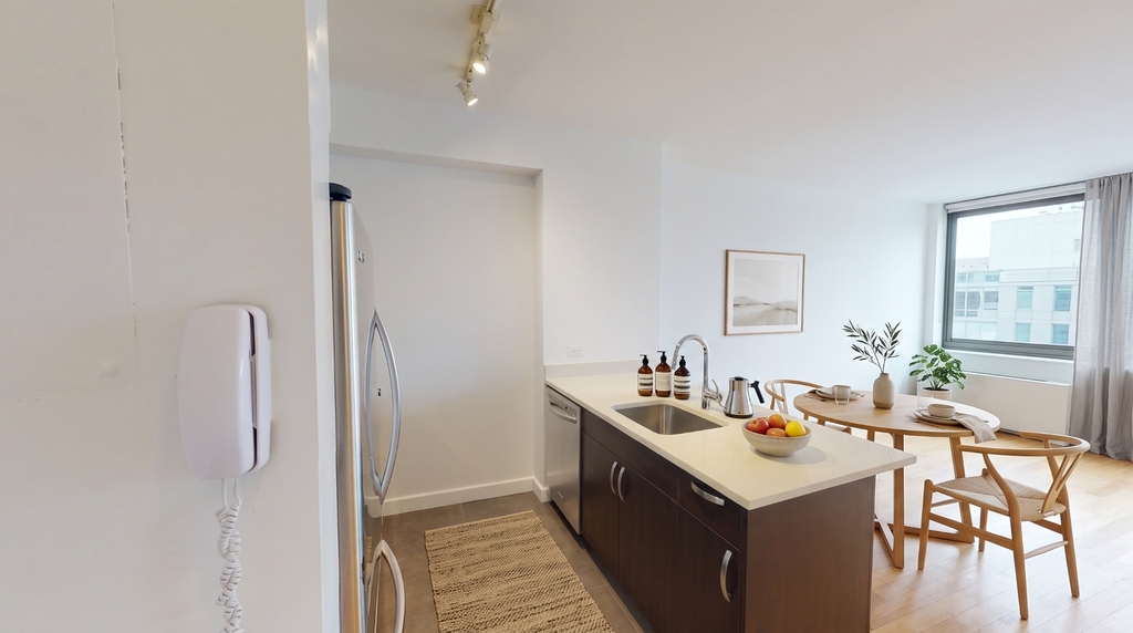 808 Columbus Avenue - Photo 6