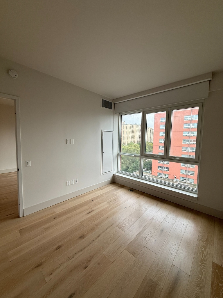 East 2nd Street - Photo 5