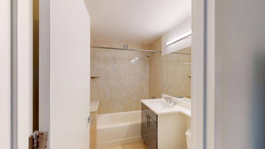 10 Hanover Square - Photo 4