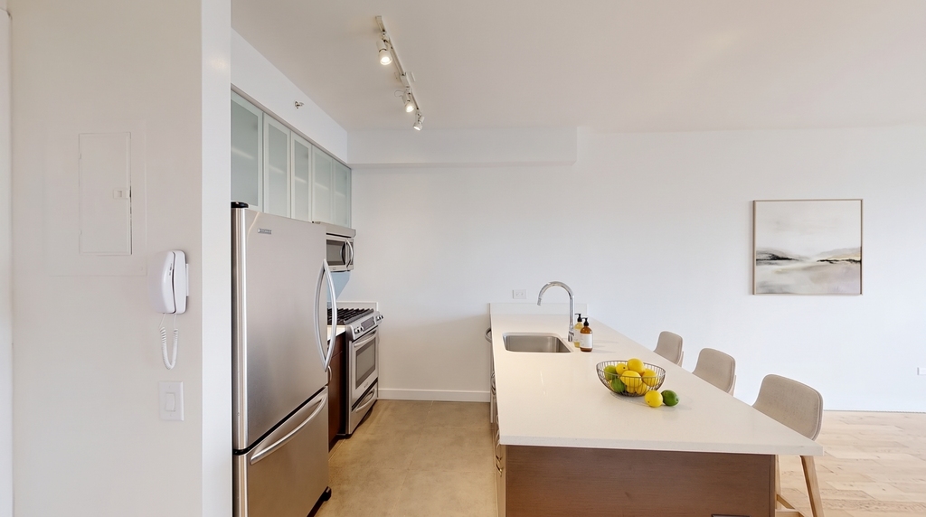 808 Columbus Avenue - Photo 2