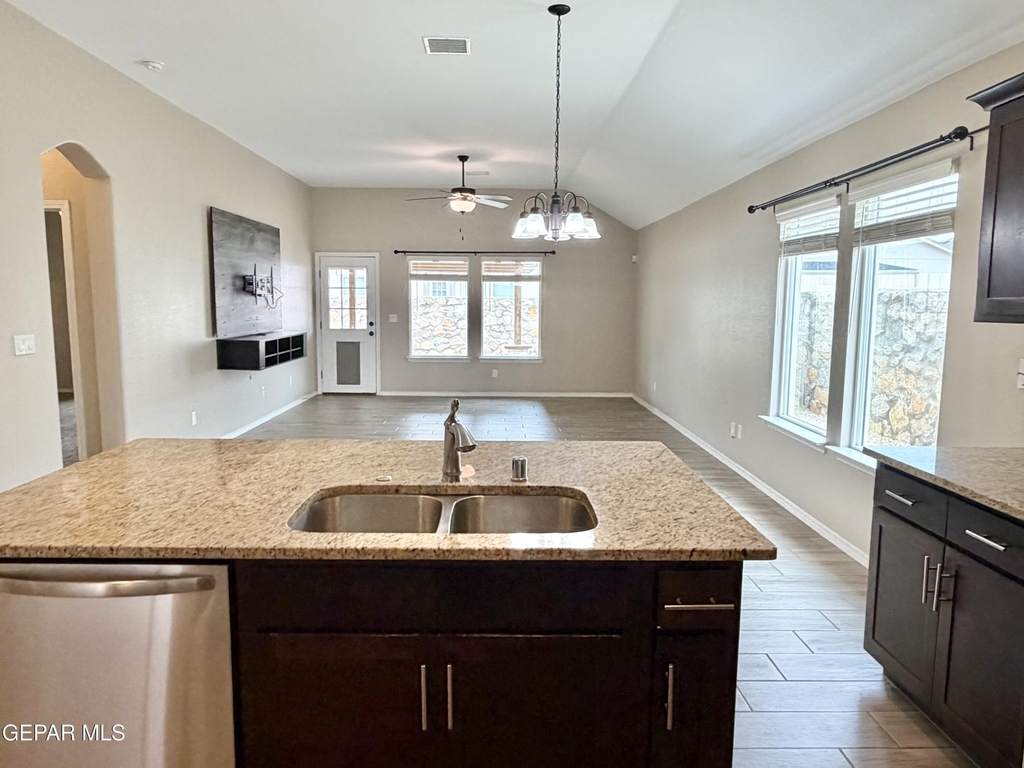 14908 Tierra Coruna Avenue - Photo 11