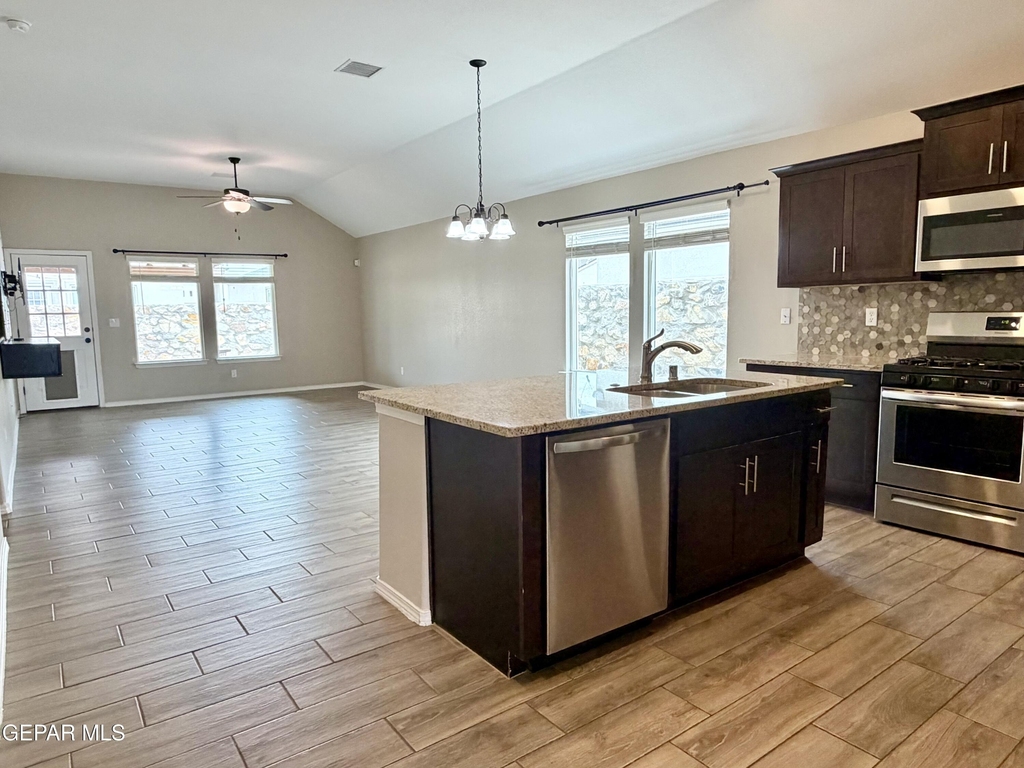 14908 Tierra Coruna Avenue - Photo 3