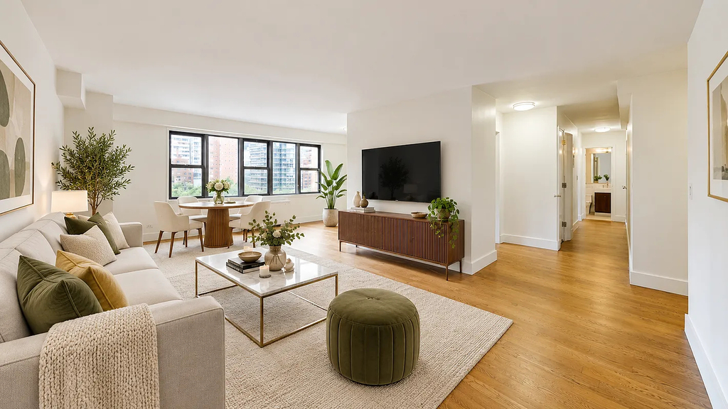East 63rd Street - Photo 0