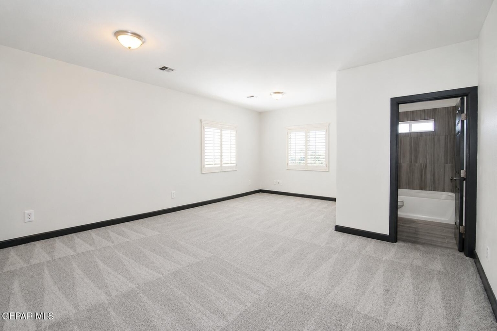 6036 Oleaster Drive - Photo 20