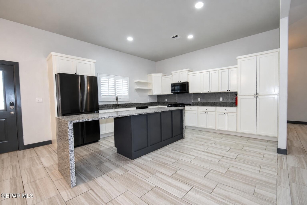 6036 Oleaster Drive - Photo 9