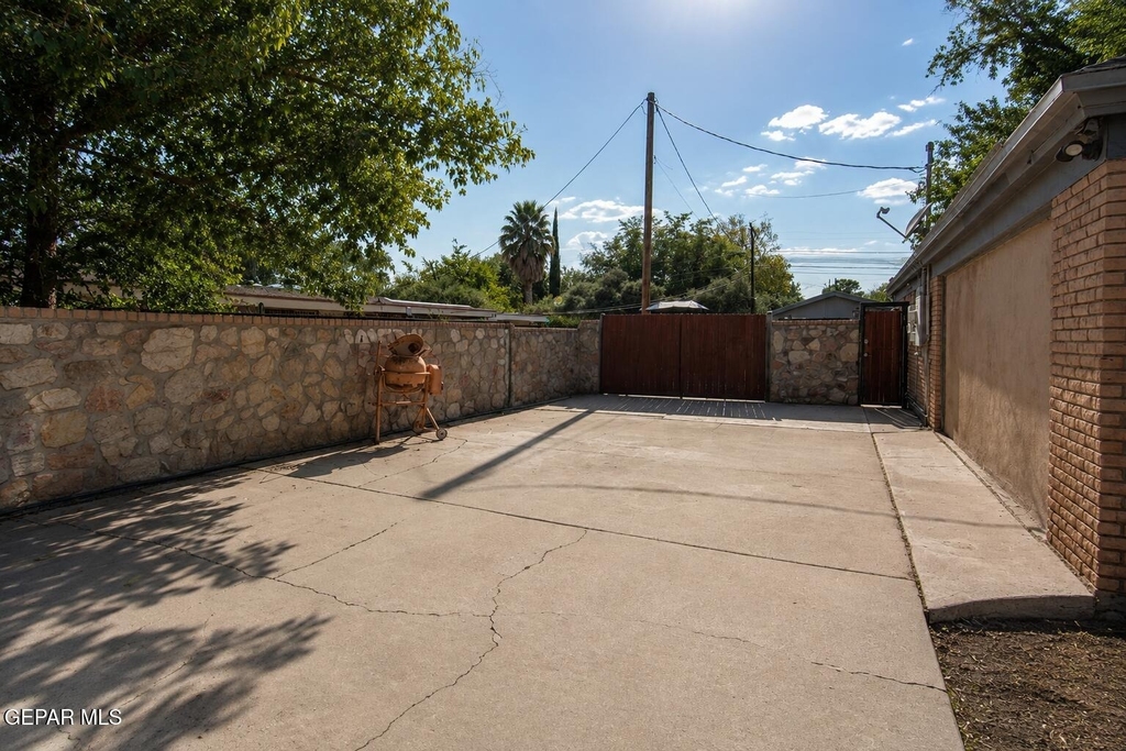 5051 Montoya Drive - Photo 44