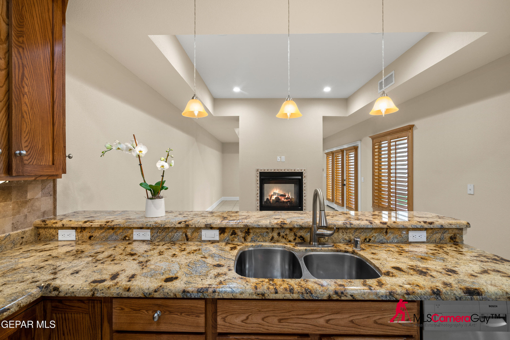 5721 Caprock Court - Photo 16