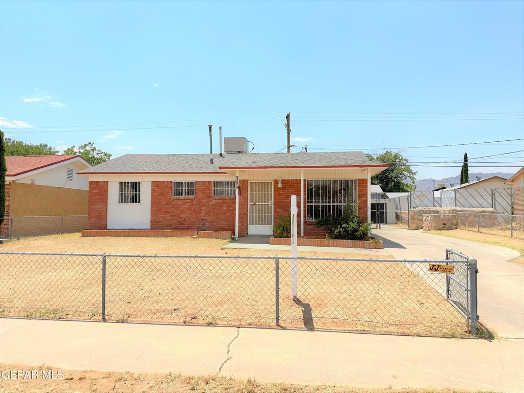 10241 Kellogg Street - Photo 0