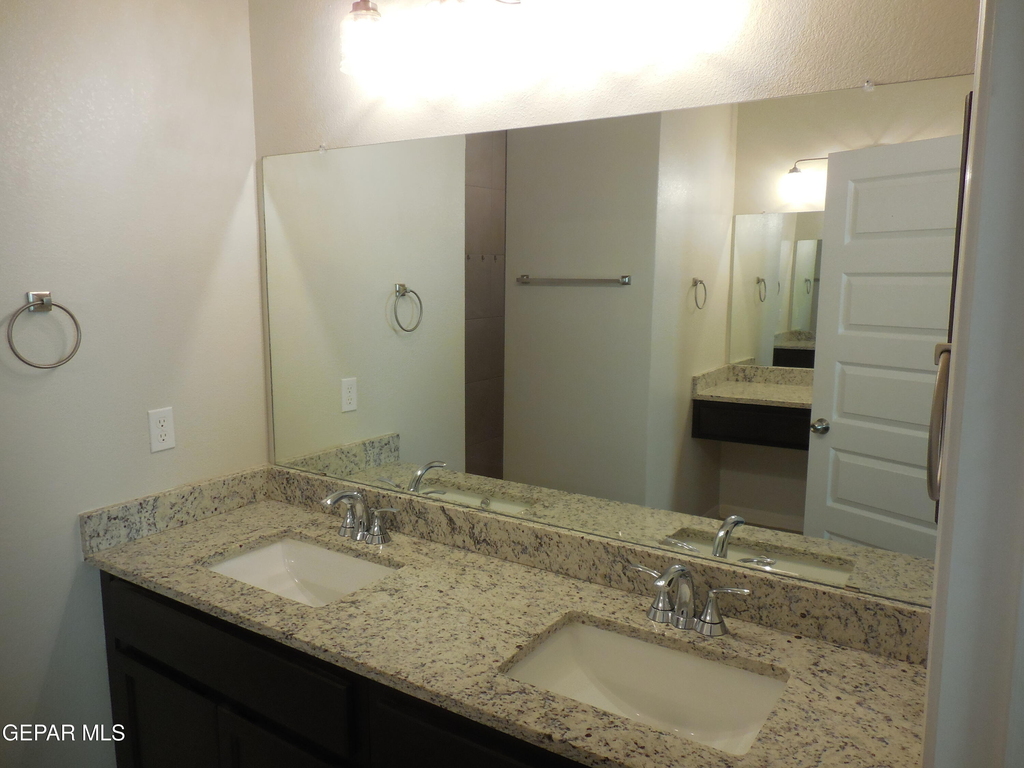 12656 Fair Oaks Court - Photo 15