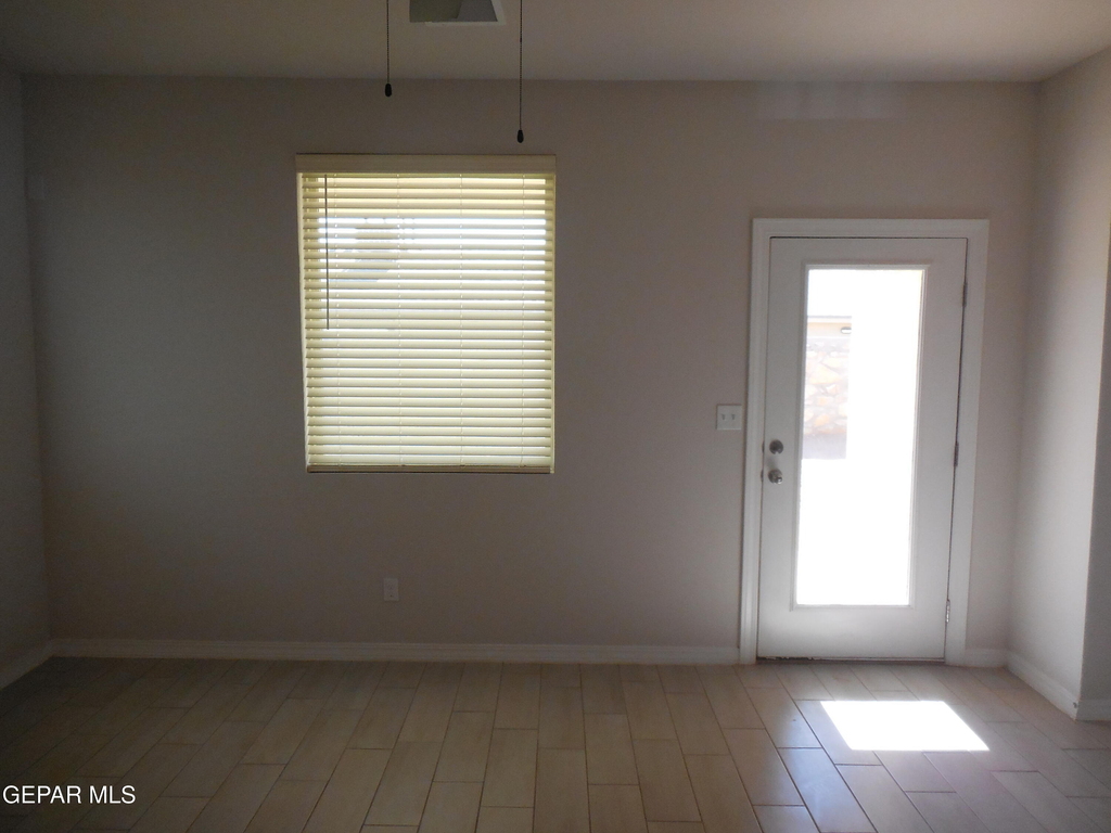 12656 Fair Oaks Court - Photo 10