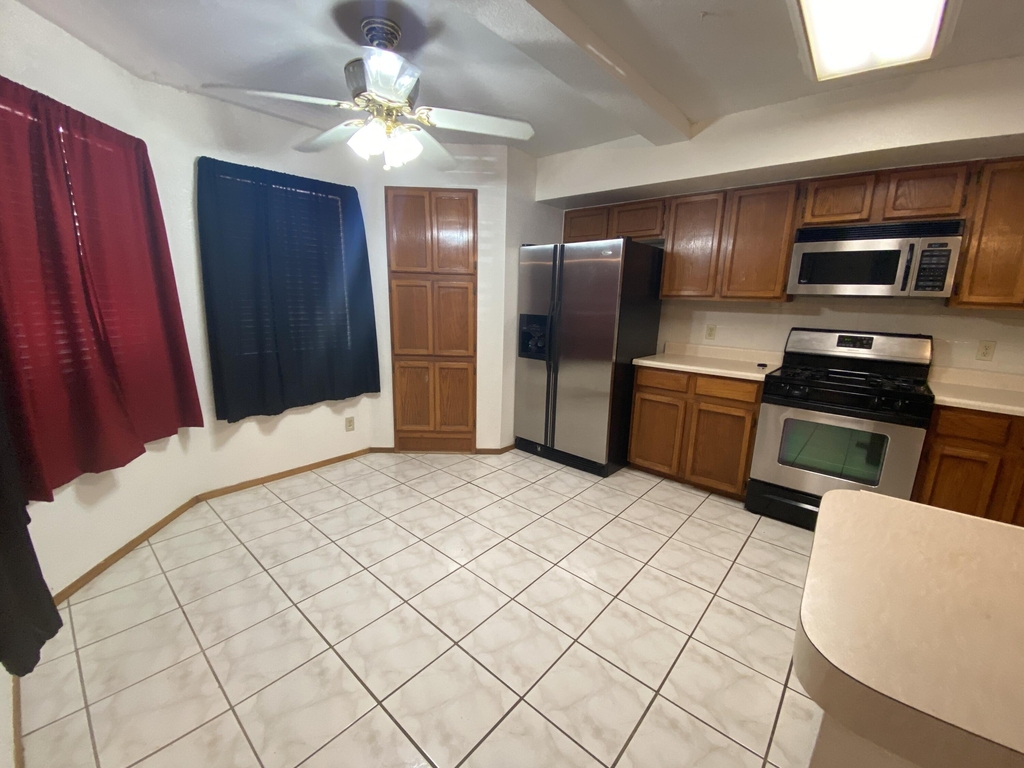 12076 Meadow Gate Drive - Photo 7