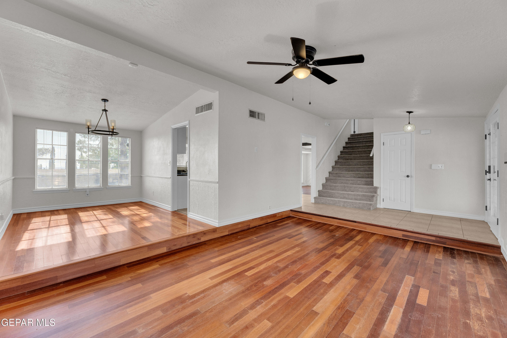 6637 Mariposa Drive - Photo 9