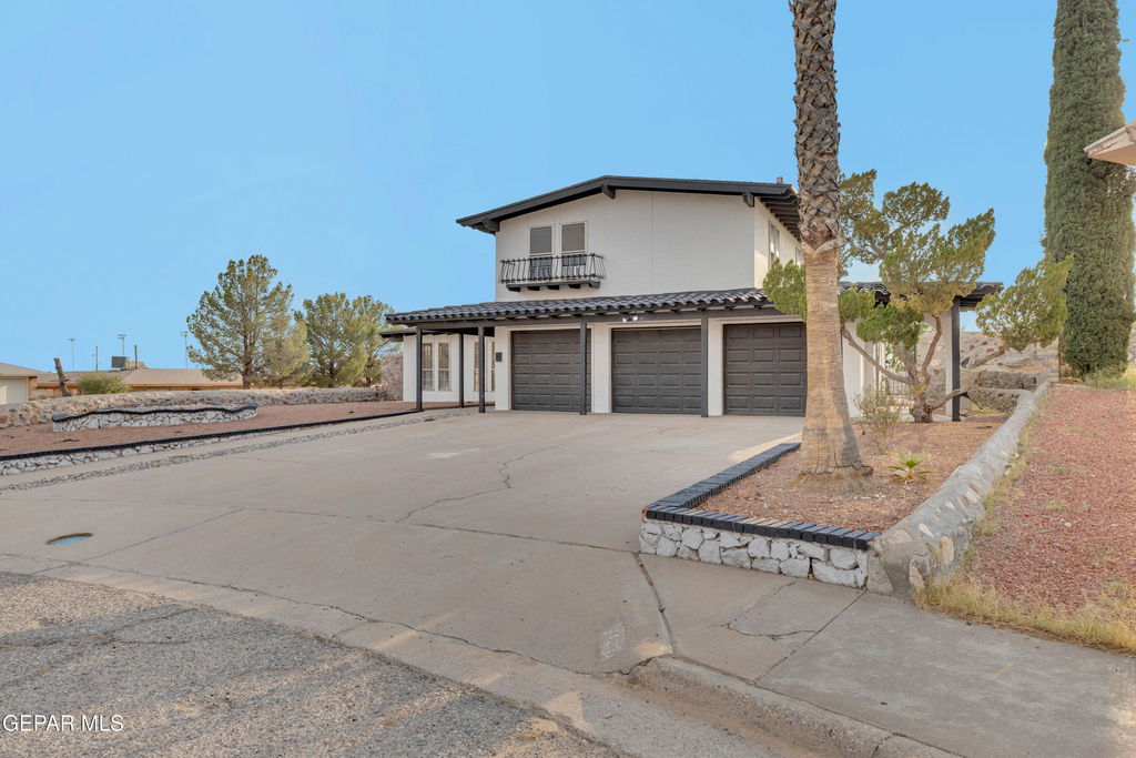 6637 Mariposa Drive - Photo 2