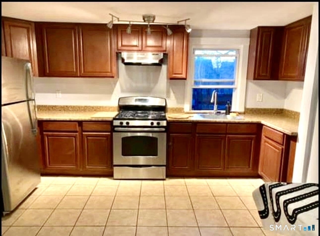 351 Clinton Avenue - Photo 0