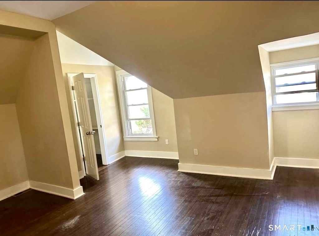 351 Clinton Avenue - Photo 4