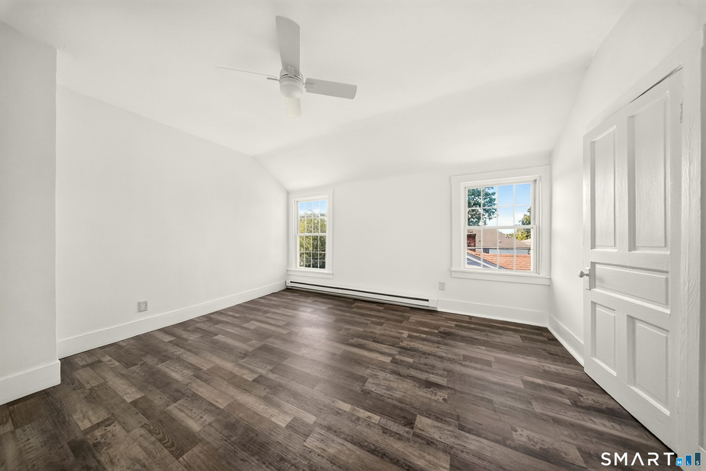 42-46 Hanford Avenue - Photo 12
